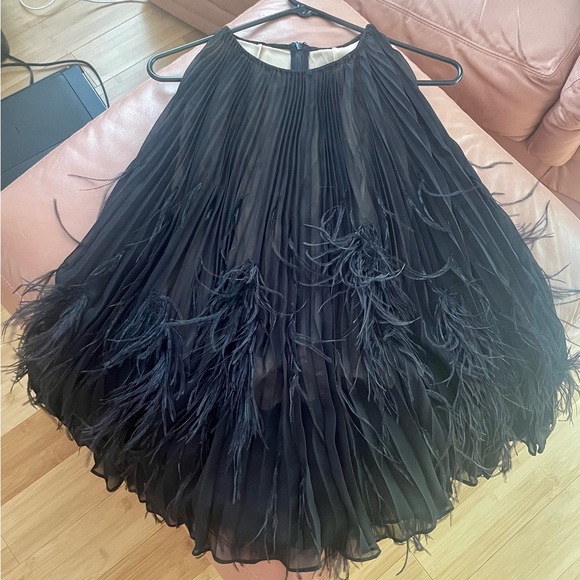 🎊Sold🎊Feather design top - Picture 3 of 4